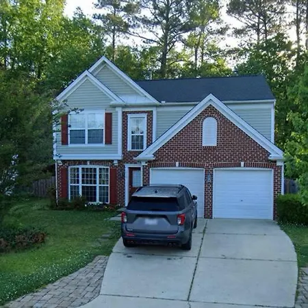 A Spacious And Warm House Fuquay-Varina Exterior photo