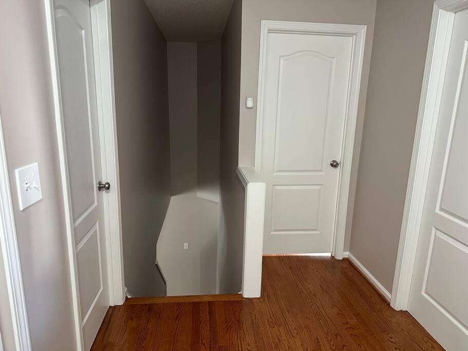 A Spacious And Warm House *